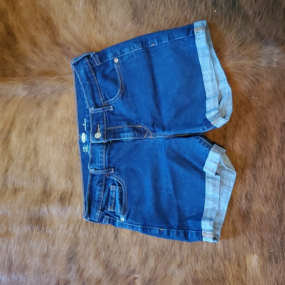 Old navy cuffed jean shorts size 6